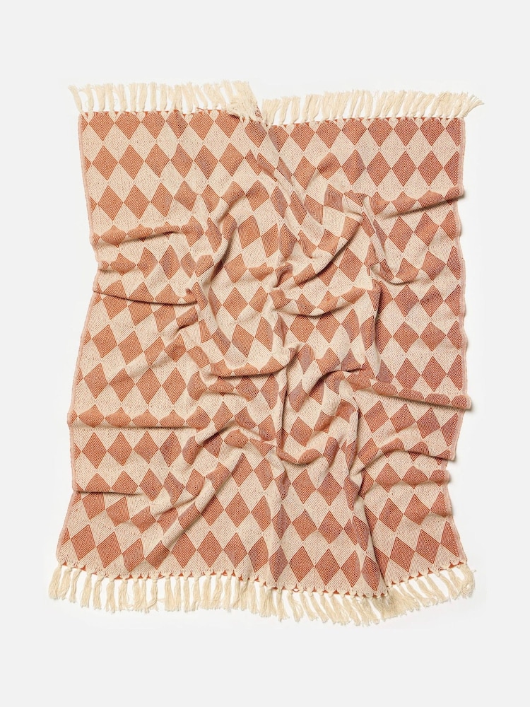 Oliver Bonas Cinnamon Henlow Geometric Throw - Image 4 of 4 Oliver Bonas Cinnamon Henlow Geometric Throw - Image 4 of 4