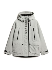 Puritanisches Grau - Superdry Ultimate winddichte Jacke mit Kapuze und Verzierung - Bild 6 von 7