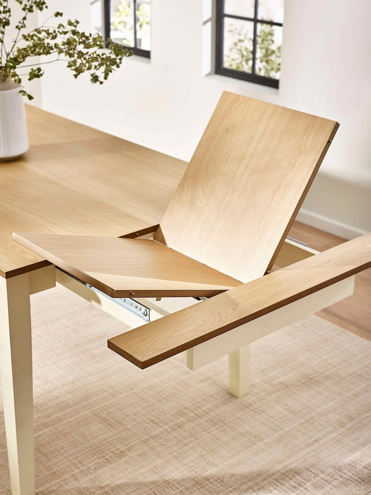 Julian Bowen Larissa Rectangular Extending Dining Table - Εικόνα 2 του 13 Julian Bowen Larissa Rectangular Extending Dining Table - Εικόνα 2 του 13