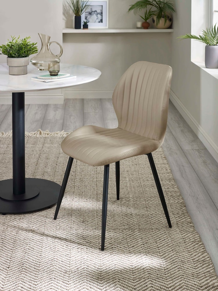 Julian Bowen White Marble Cream Luca 100cm Round Dining Set with 4 Morris Chairs - Image 10 of 10 Julian Bowen White Marble Cream Luca 100cm Round Dining Set with 4 Morris Chairs - Image 10 of 10