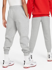 Темно-серый меланжевый - Флисовые спортивные брюки Nike Club - Image 10 of 10