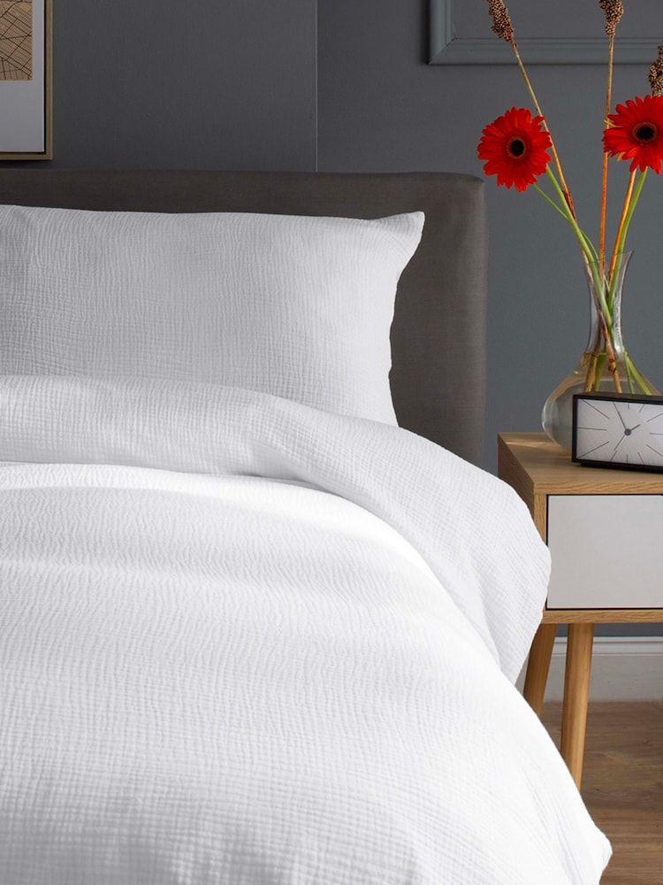 The Lyndon Company White St. Quentin Duvet Cover and Pillowcase Set - Image 3 of 3 The Lyndon Company White St. Quentin Duvet Cover and Pillowcase Set - Image 3 of 3