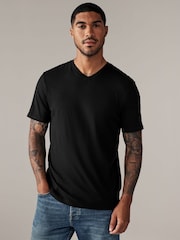 Noir - Slim Fit (Slim Fit) - T-shirt Essential à col en V - Image 1 de 1