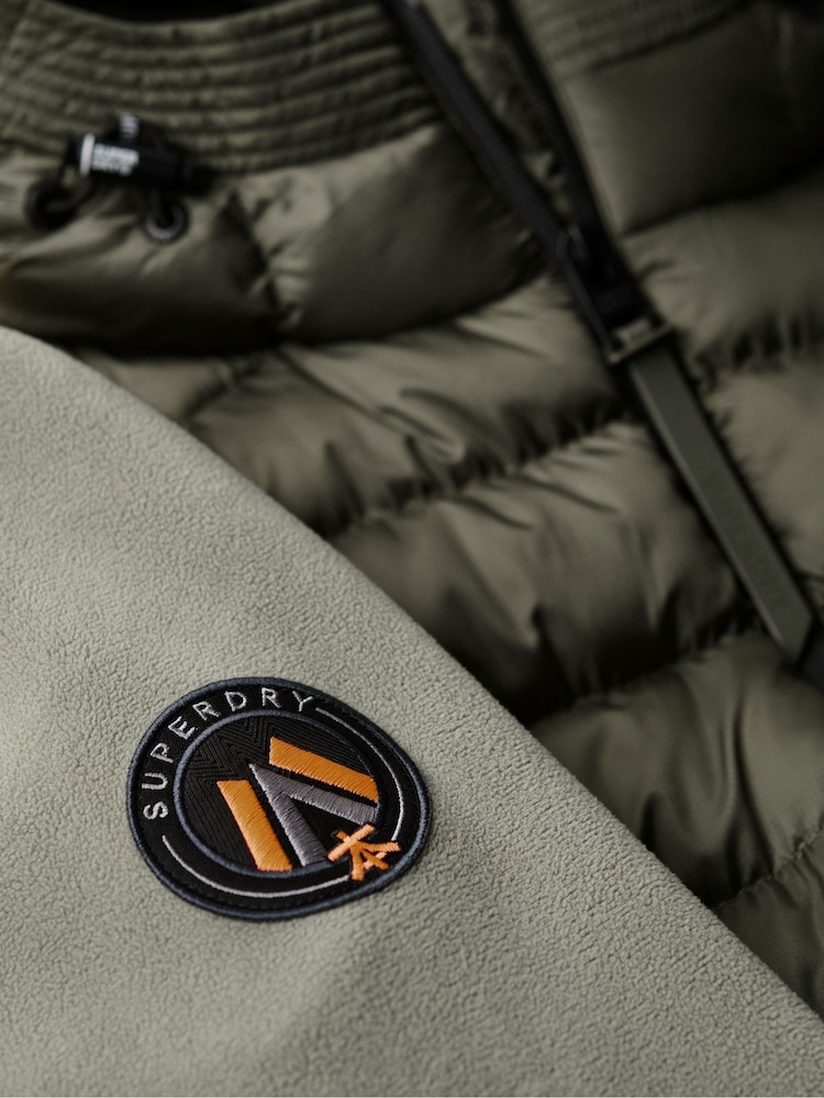 Verde oliva polvoriento - Chaqueta bomber polar con capucha Storm de Superdry - Imagen 5 de 5