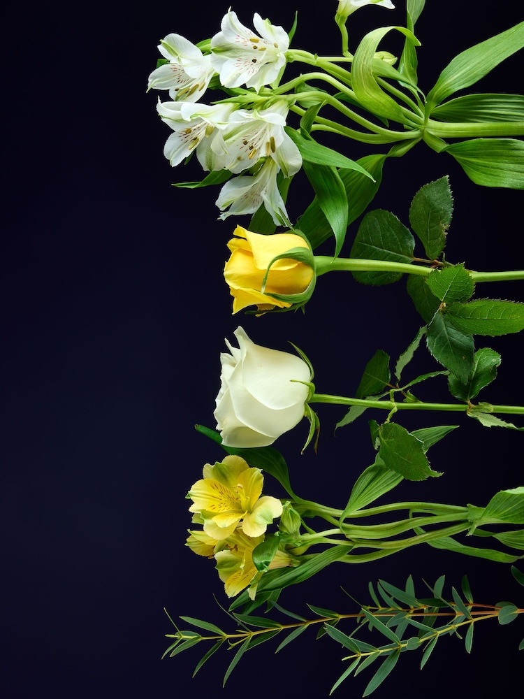 Rose and Alstroemeria Letterbox Bouquet - Image 3 of 3