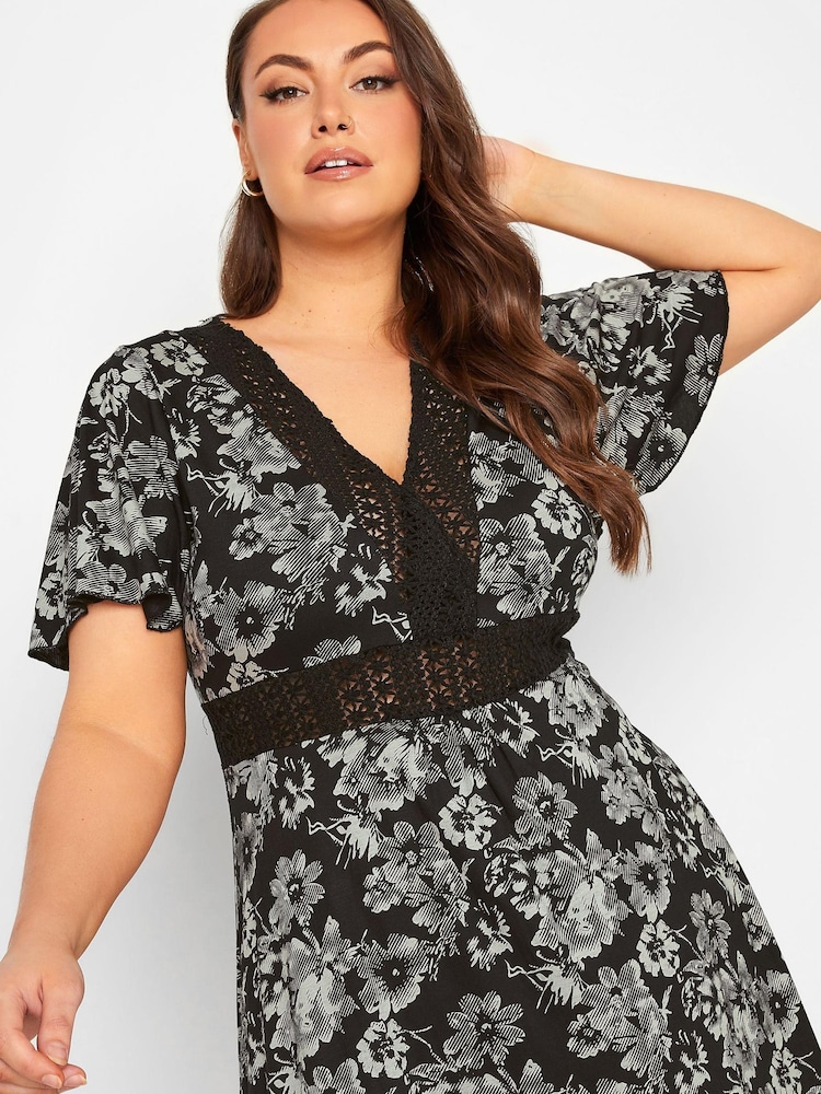 Yours Curve Black V-Neck Lace Detail Dress - Image 4 of 4