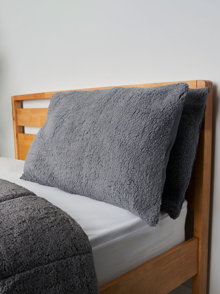 BHS Pair of Super Soft & Warm Pillows - Image 2 of 2 BHS Pair of Super Soft & Warm Pillows - Image 2 of 2