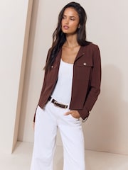 Marrón chocolate - Chaqueta corta utilitaria de mezcla de lino de Lipsy - Imagen 5 de 6