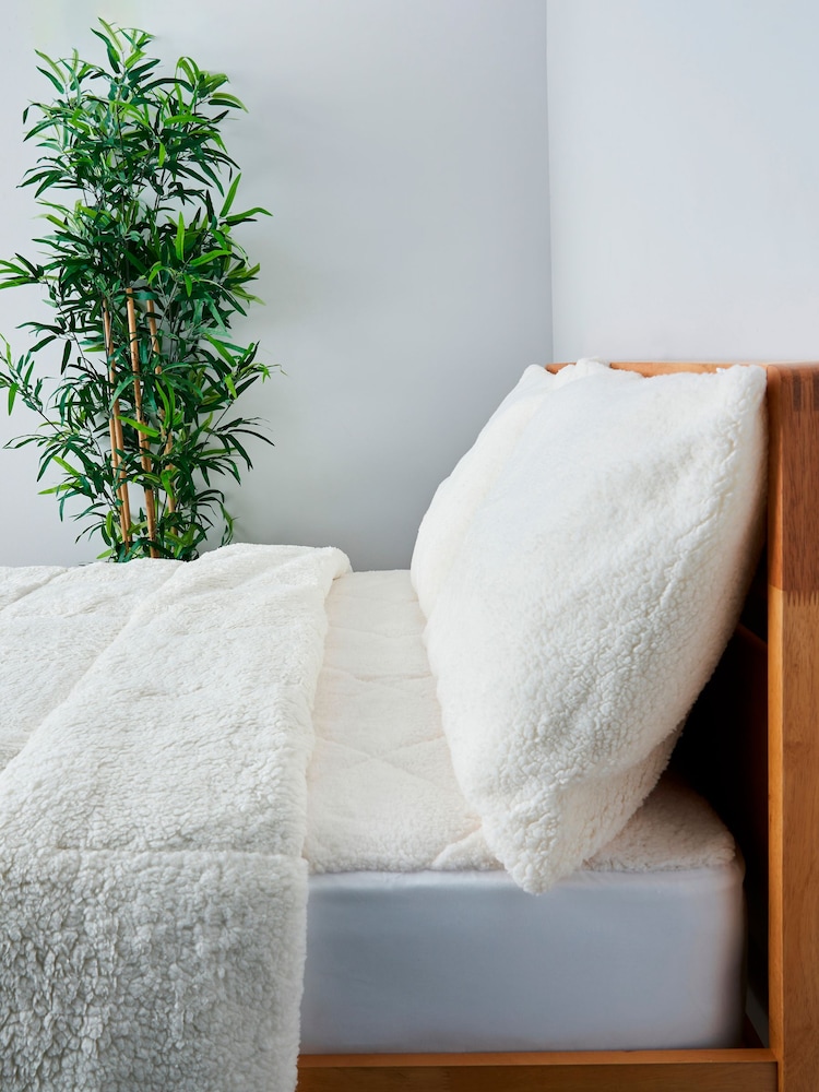BHS Super Soft & Warm Fleece Mattress Protector - Image 2 of 2