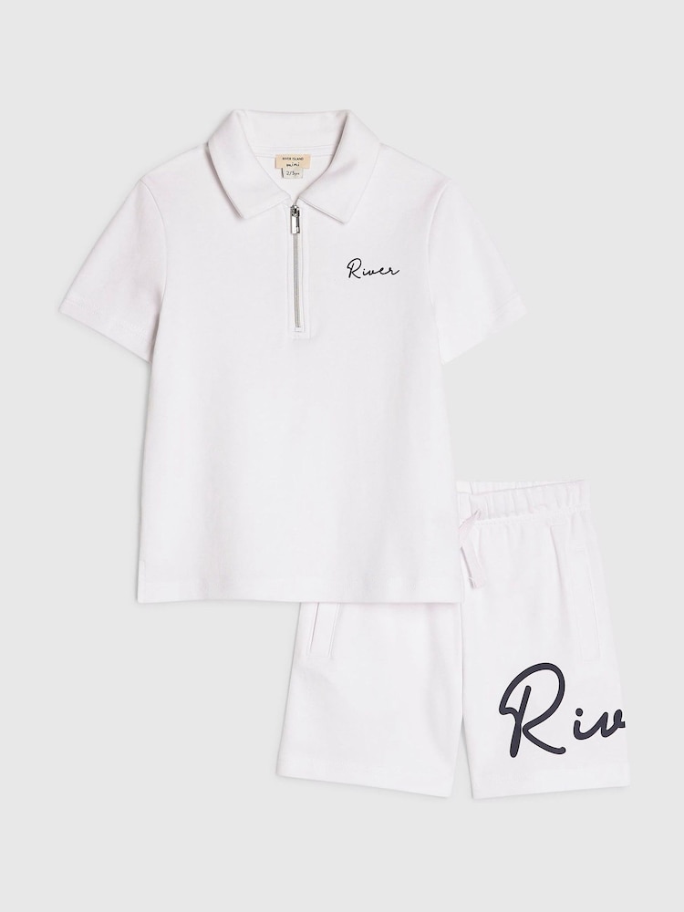 River Island 標誌 Polo 衫與短褲套裝 - 圖片 1,共 5 River Island 標誌 Polo 衫與短褲套裝 - 圖片 1,共 5