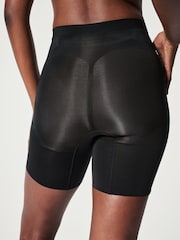 SPANXsculpt™ On Core Mid-Thigh Shorts - Image 2 of 4