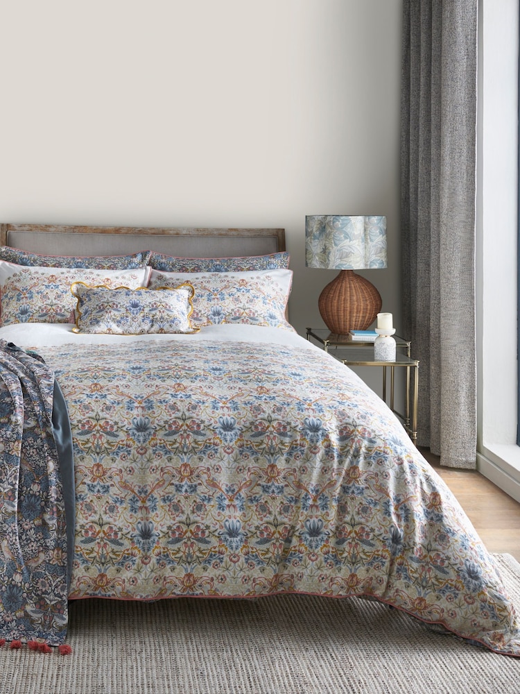 Clarke & Clarke Pink William Morris Strawberry Thief 200 Thread Count Duvet Cover and Pillowcase Set - Image 1 of 5