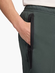 Nike Vintage Green Tech Fleece Shorts - Image 4 of 4