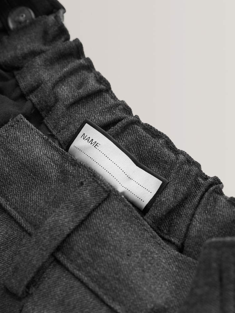 Grau - Schulhose mit Bügelfalten vorne (3–17 Jahre) - Bild 9 von 9 Grau - Schulhose mit Bügelfalten vorne (3–17 Jahre) - Bild 9 von 9