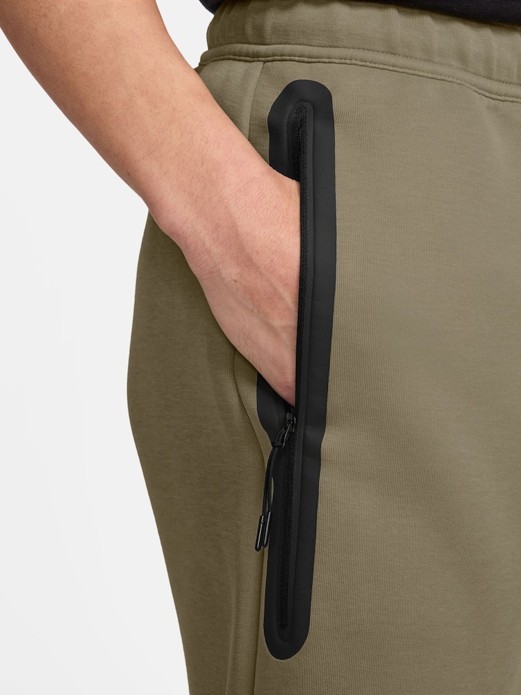 Nike Neutral Olive Tech Fleece Shorts - Image 4 of 4 Nike Neutral Olive Tech Fleece Shorts - Image 4 of 4