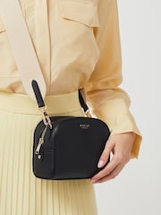 Radley majhna torbica za čez telo z zadrgo in polmesecom  London Arden - Slika 1 iz 5