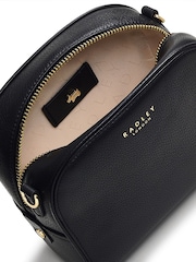 Radley majhna torbica za čez telo z zadrgo in polmesecom  London Arden - Slika 5 iz 5