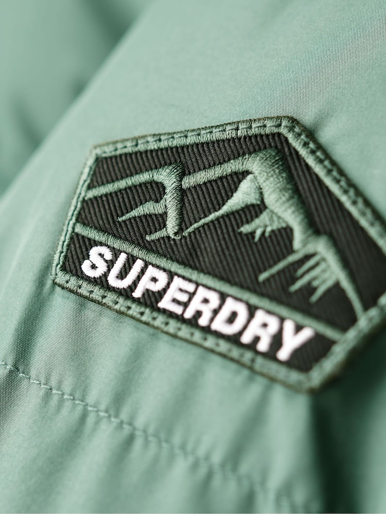 Superdry Sports Puffer-Jacke mit Kapuze - Bild 10 von 10