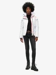 Optisch-Weiss - Superdry Mountain Windbreaker Jacke mit Kapuze​​​​​​​ - Bild 2 von 5
