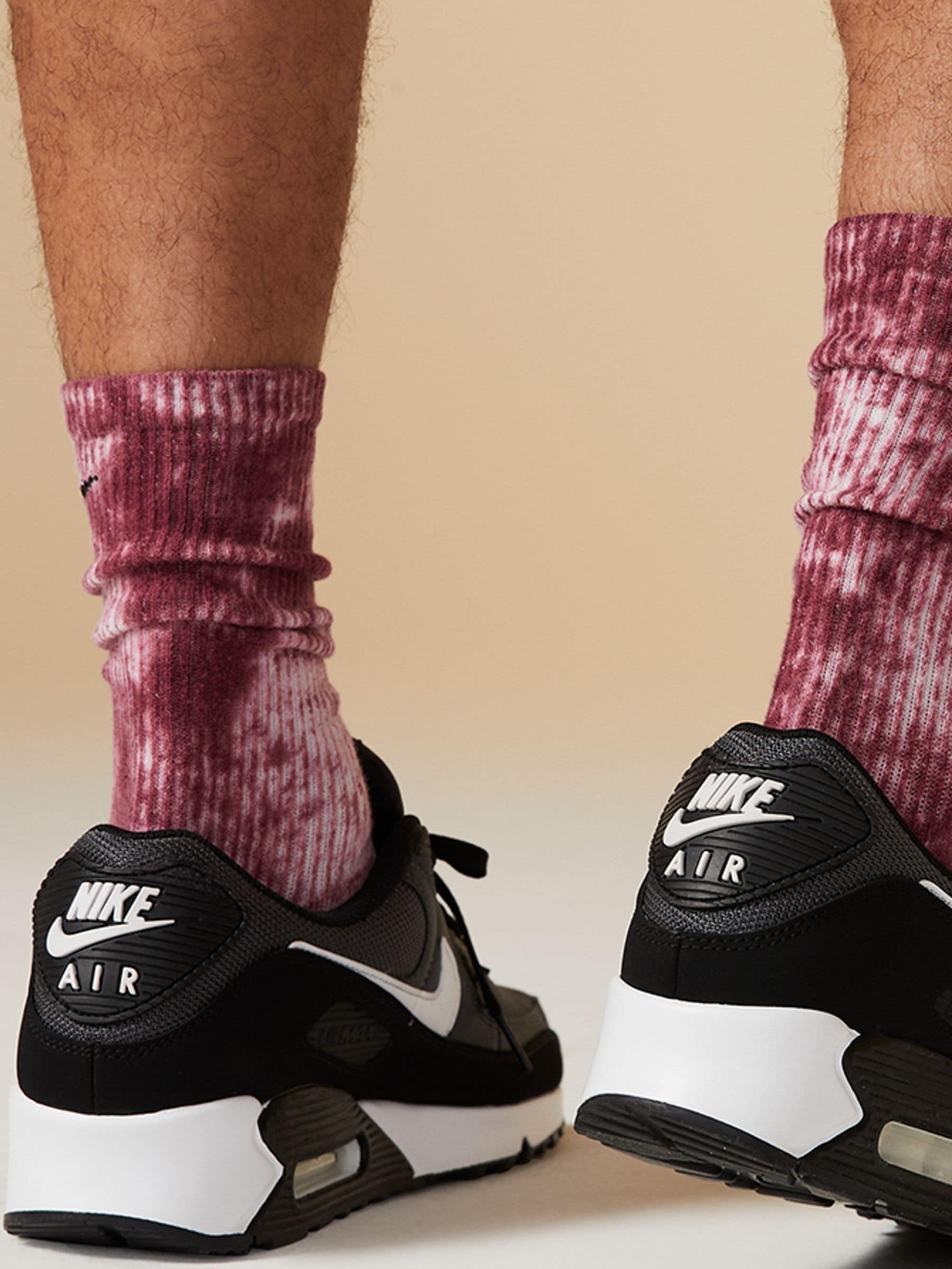 air max 90 with socks