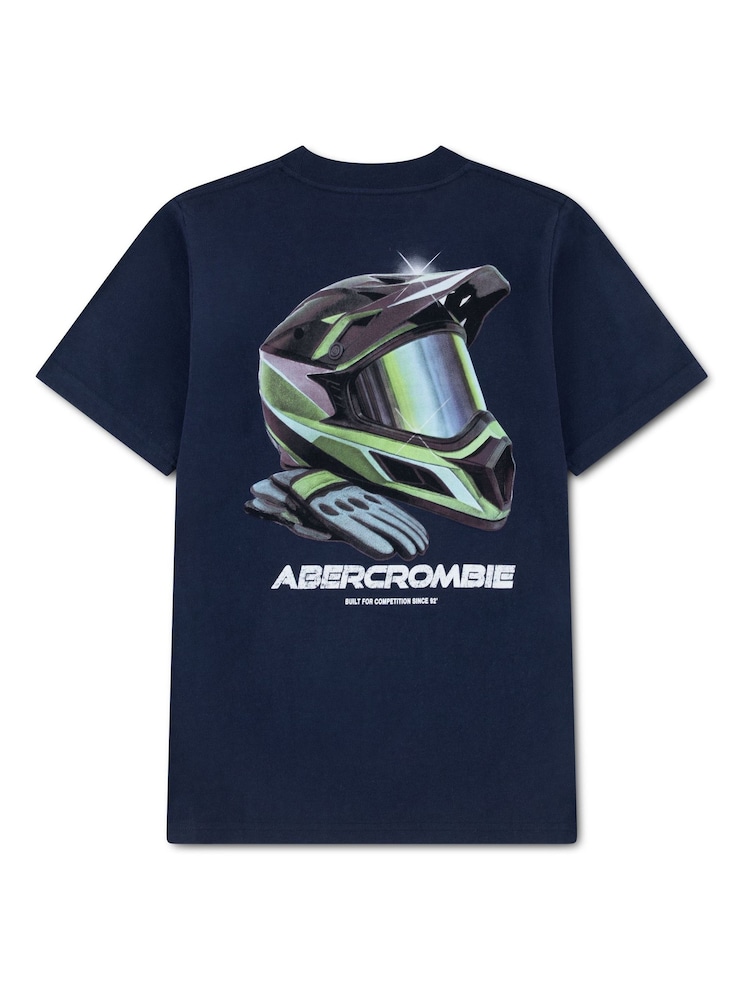 Abercrombie & Fitch Racing Helmet T-Shirt - Immagine 2 di 3 Abercrombie & Fitch Racing Helmet T-Shirt - Immagine 2 di 3