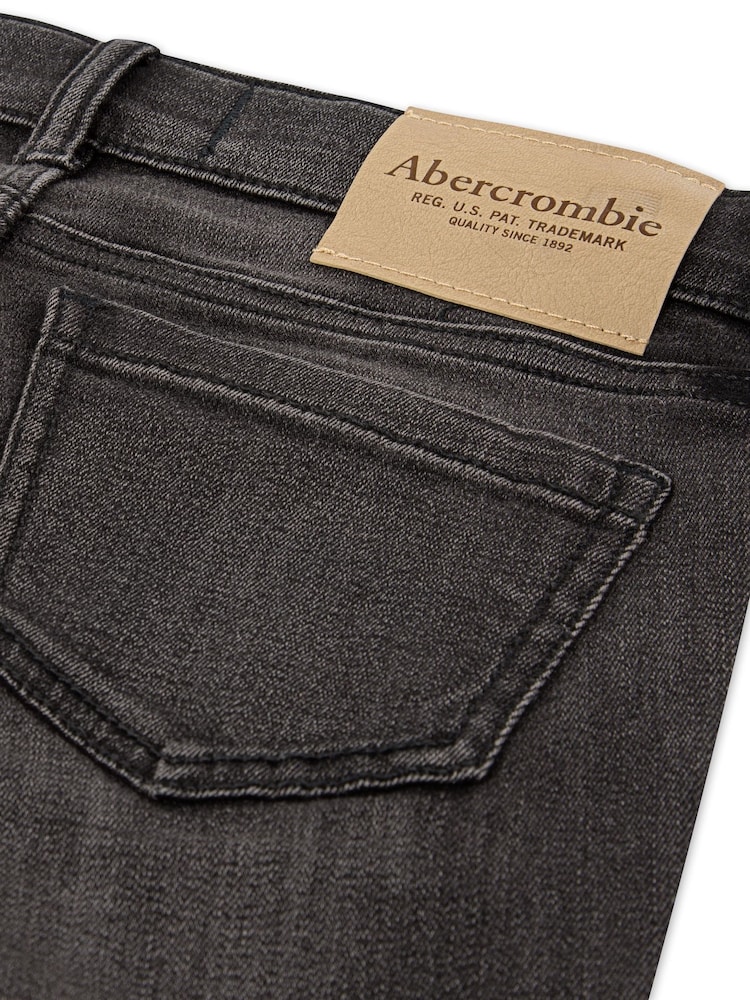 Abercrombie & Fitch džinsi ar zemu jostasvietu un platu piegriezumu - Attēls 8 no 8 Abercrombie & Fitch džinsi ar zemu jostasvietu un platu piegriezumu - Attēls 8 no 8