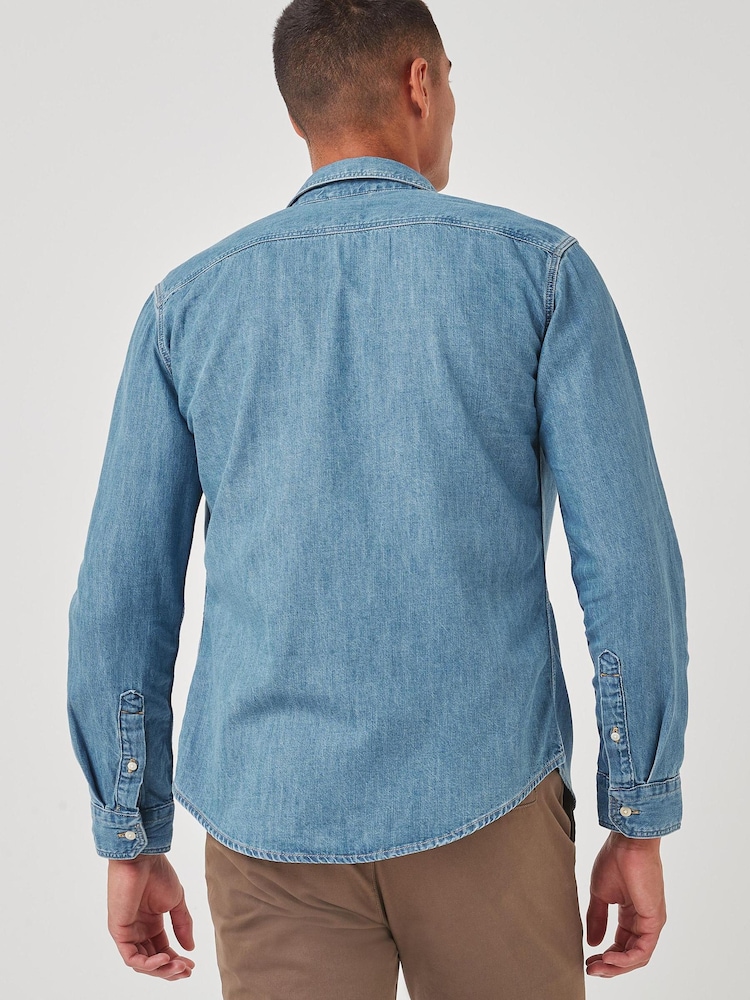 Levi's® Denim Light Wash Sunset 1 Pocket Slim Fit Shirt - Image 2 of 4