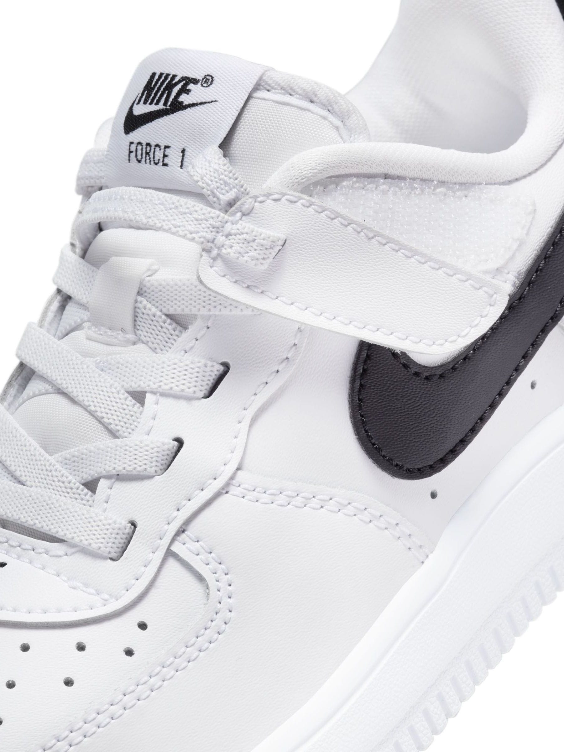 Acheter Blanc Noir Nike Junior Air Force 1 Low EasyOn Trainers from Next France