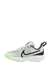 Nike White/Lime Junior Star Runner 4 Trainers - Image 2 of 4