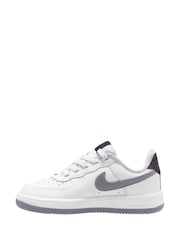 Белый/серебристый - Nike Junior Air Force 1 Low Easy On Trainers - Image 2 of 4