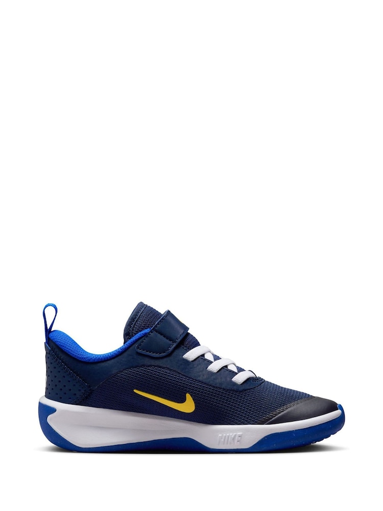 Nike Navy Junior Omni Multi Court Trainers - Image 4 of 10