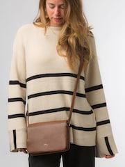 Pure Luxuries London Ella Nappa Leather Cross-Body Bag - Image 4 of 5