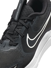 Nike Black/White Youth Cosmic Running Trainers - Image 10 of 11