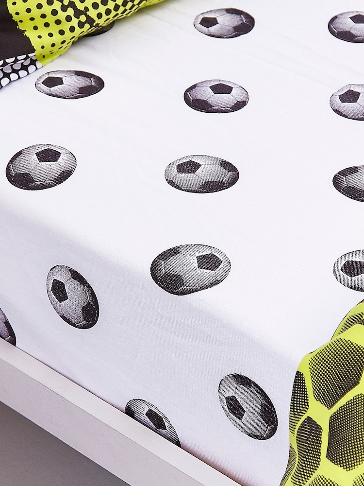 Catherine Lansfield Football Fitted Sheet - Image 1 of 1 Catherine Lansfield Football Fitted Sheet - Image 1 of 1