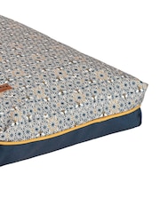 FatFace Blue 100% Cotton Geo Bees Deluxe Duvet - Image 3 of 3