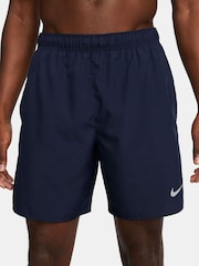 Azul marino - 7 pulgadas - Pantalones cortos sin forro para correr Dri-FIT Challenger de Nike - Imagen 3 de 9