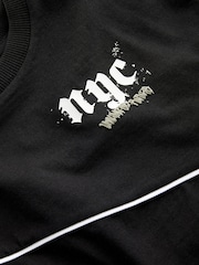 Noir/Blanc/Pierre Grunge Varsity - Relaxed Fit Graphic Print Short Sleeve 100% Cotton T-Shirts 3 Pack (3-16yrs) - Image 9 de 9