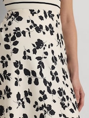 Lauren Ralph Lauren Cream Sharae Floral Leaf Print Charmeuse Midi Skirt - Image 5 of 6