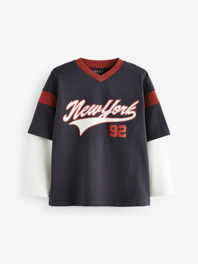 Rot/Blau/Weiß - Langarm-Shirts mit College-Grafik, 3er-Pack (3 – 16 Jahre) - Bild 2 von 6 Rot/Blau/Weiß - Langarm-Shirts mit College-Grafik, 3er-Pack (3 – 16 Jahre) - Bild 2 von 6