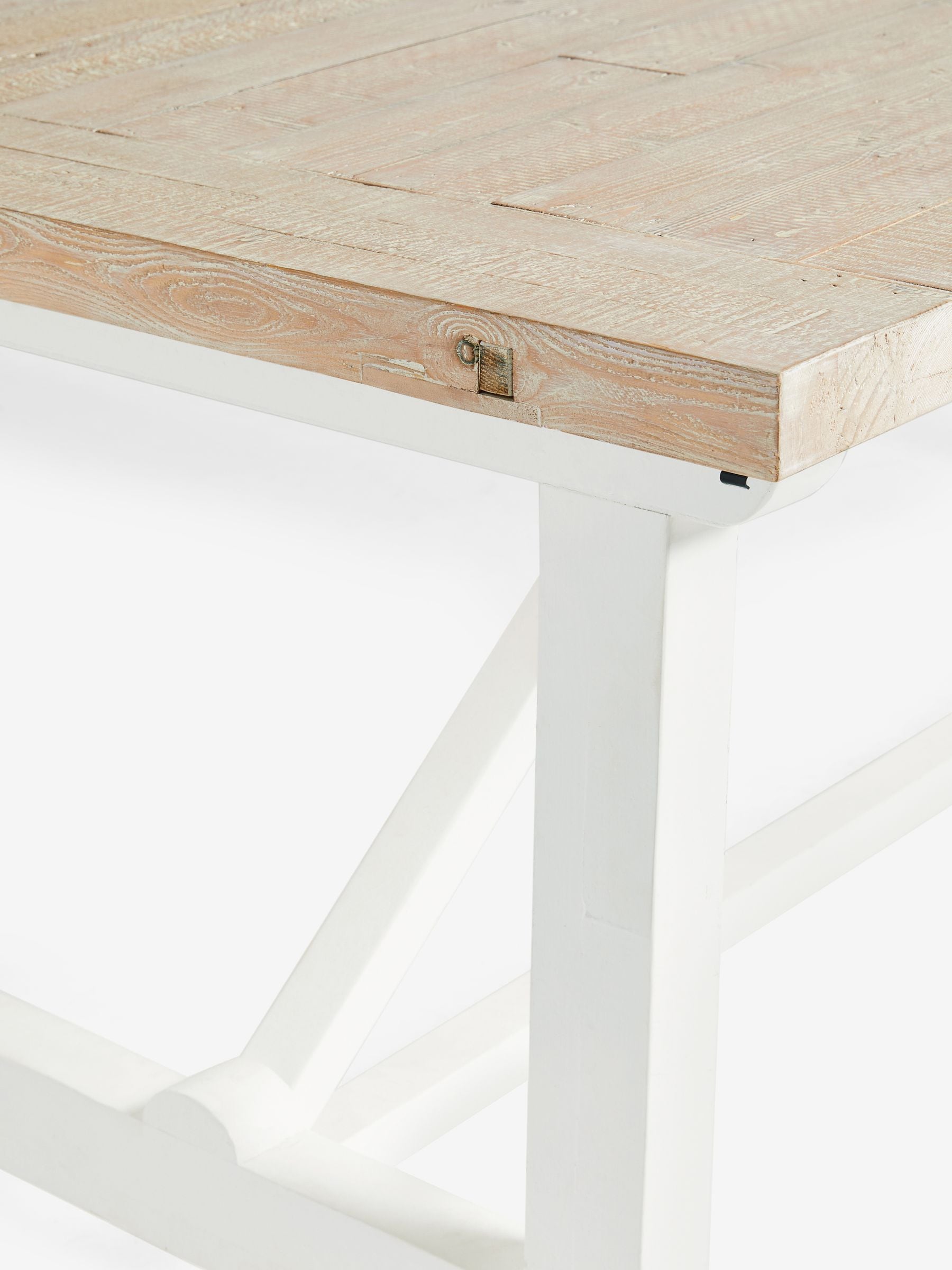 サイドテーブル・ナイトテーブル・ローテーブル Rachel Ashwell Loretta Coffee Table Buy Shabby Chic by Rachel Ashwell® White Loretta Coffee