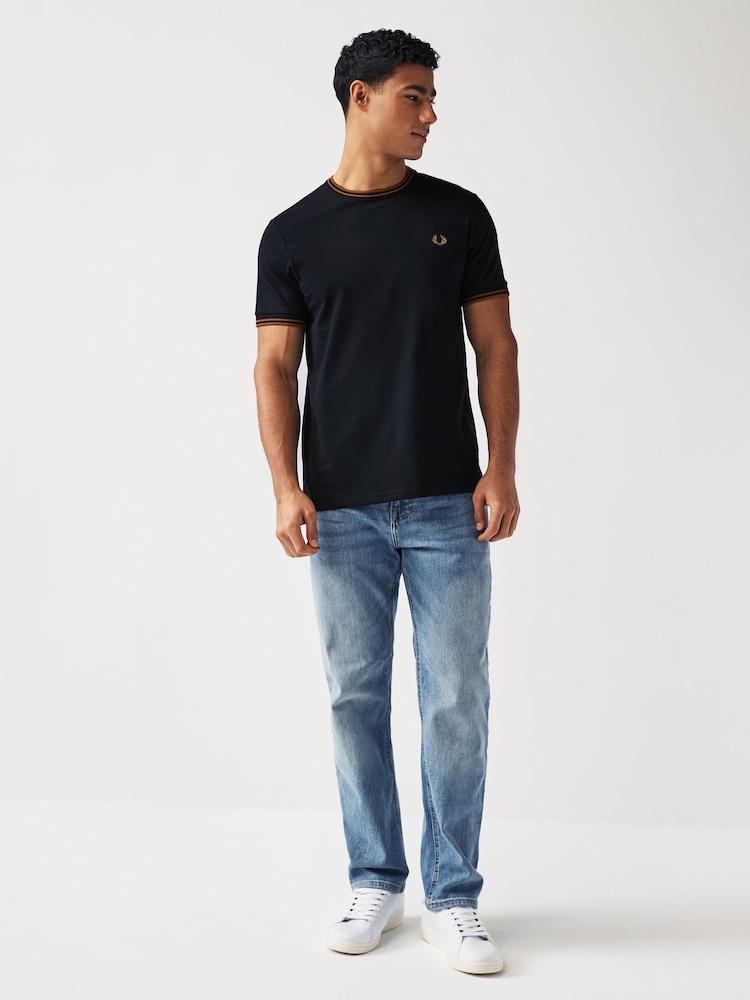 Fred Perry Twin Tipped Logo T-Shirt - Image 3 of 6