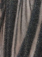 Caftán negro largo de playa de malla metalizada Serena de Seaspray - Imagen 4 de 4