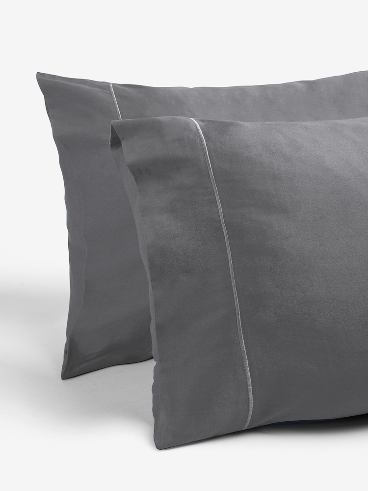 Charcoal Grey Collection Luxe 300 Thread Count 100% Cotton Sateen Satin Stitch Luxury Duvet Cover And Pillowcase Set - Image 6 of 8