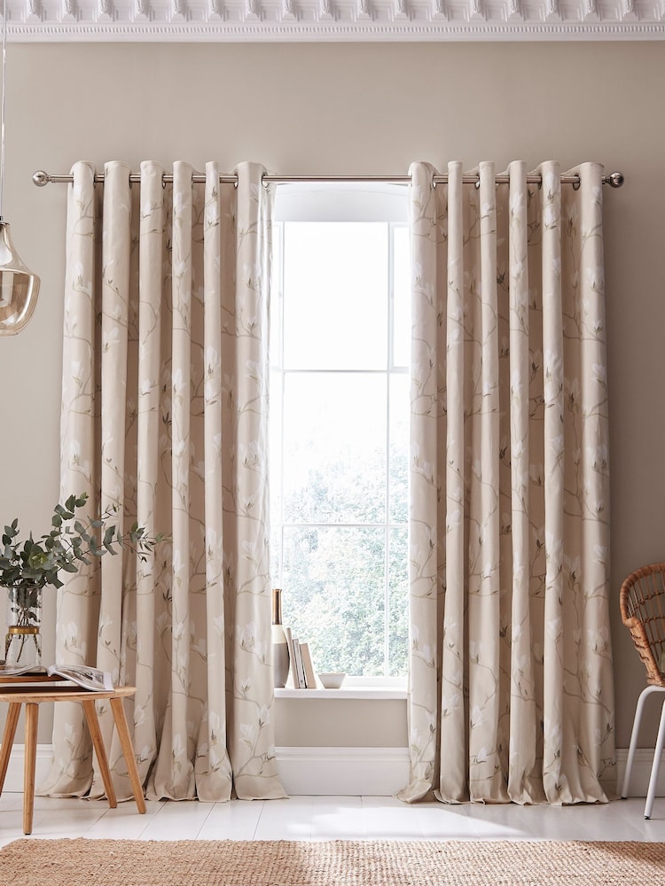 Laura Ashley Magnolia Grove Gefütterte Verdunklungsvorhänge aus 100 % Baumwolle mit Ösen - Bild 1 von 2