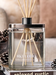 Collection Luxe Ski Lodge Iris and Bergamot 400ml Luxury Fragranced Reed Diffuser - Image 2 of 3