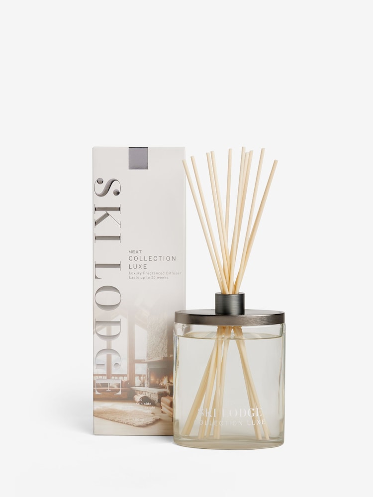 Collection Luxe Ski Lodge Iris and Bergamot 400ml Luxury Fragranced Reed Diffuser - Image 3 of 3