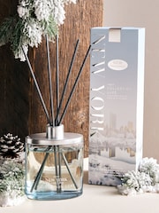 Collection Luxe New York Snow Day Jasmine and Cedarwood 170ml Luxury Fragranced Reed Diffuser - Image 1 of 3