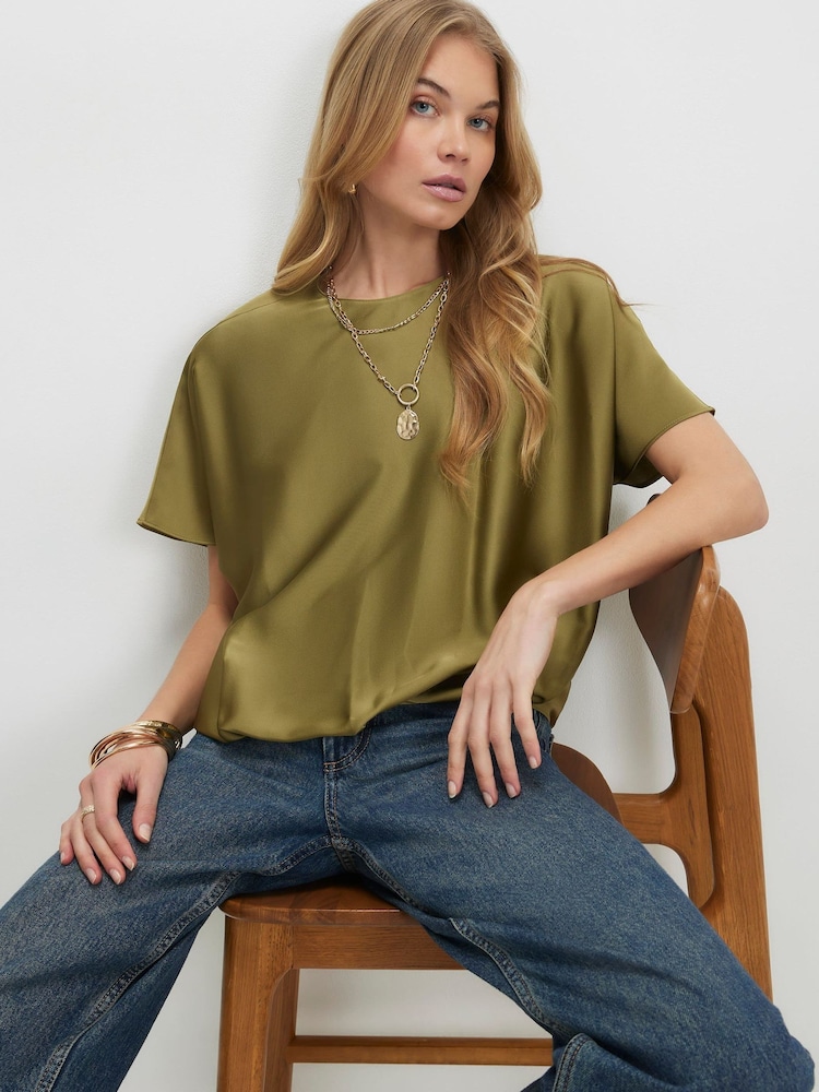 River Island Green Short Sleeve Batwing Satin T-Shirt - Image 4 of 4