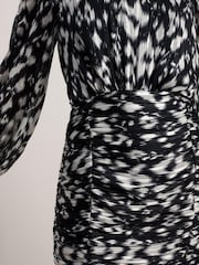 Black/White Monochrome Print Long Sleeve Ruched Mini Dress - Image 4 of 5