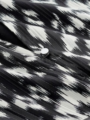 Black/White Monochrome Print Long Sleeve Ruched Mini Dress - Image 5 of 5
